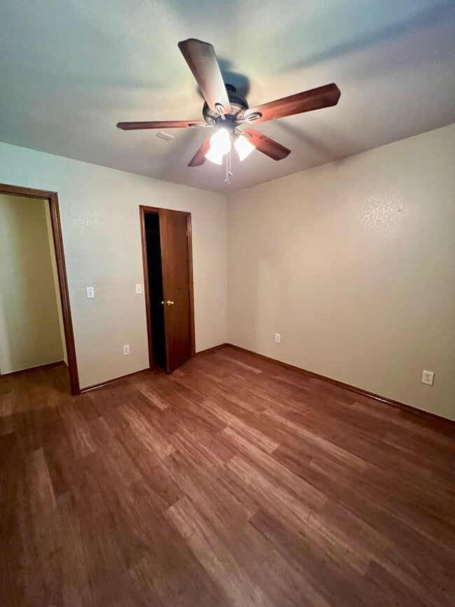 Building Photo - Lovely Rental Home in Heatherwood Neighbor...
