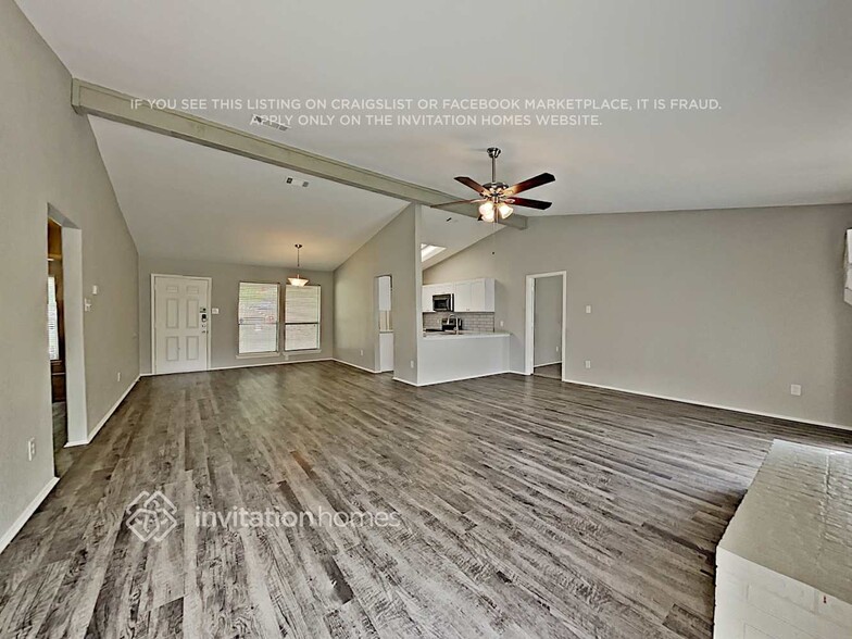 Building Photo - 200 Kalmia Dr