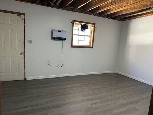 Building Photo - 26 Petersburg Ln