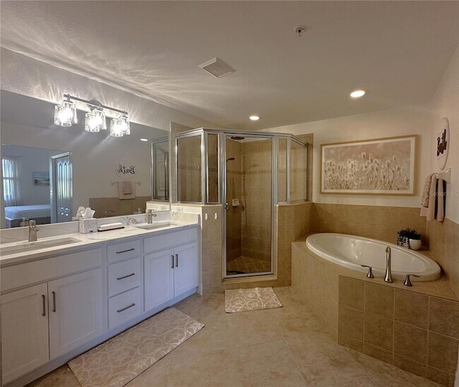 Building Photo - 14073 Black Beauty Dr