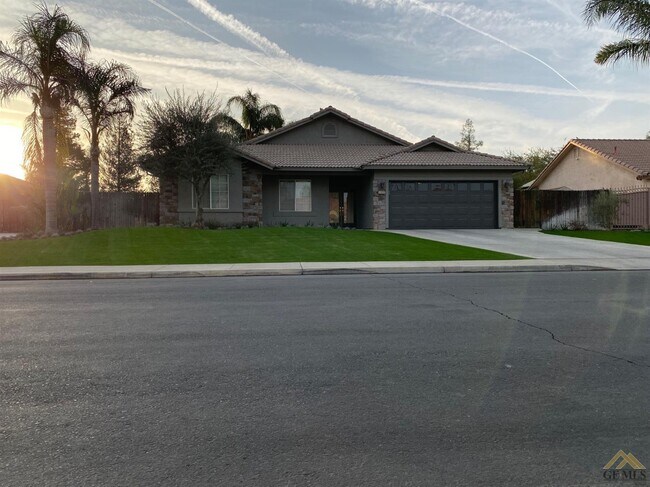 Building Photo - 4809 Prairie Meadows Way