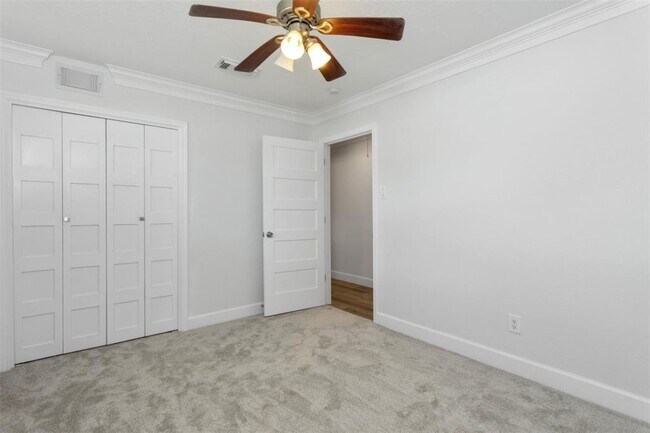 Building Photo - 10825 Willowisp Dr