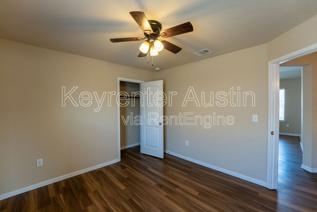 Building Photo - 5828 Roderick Dr