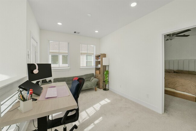 Building Photo - 7834 Swooping Swallow Ln