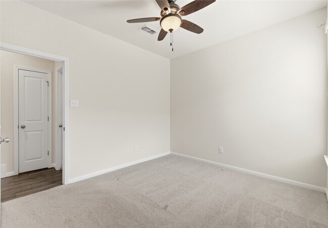 Building Photo - 3418 Delta Dr