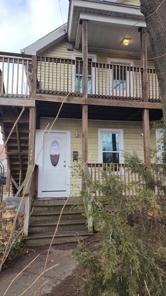 Primary Photo - 1208 Social St