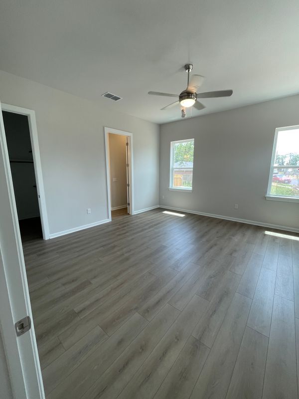 Building Photo - 4701 Wally Ave