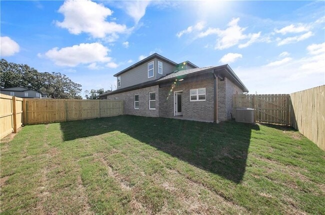 Building Photo - 603 Cosmos St