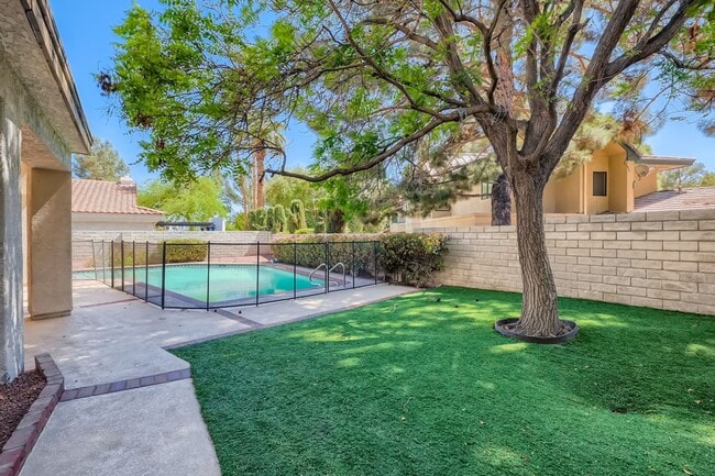 Building Photo - 38 Hummingbird Ln