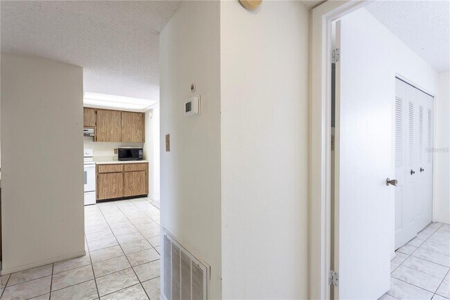 Building Photo - 3840 Staysail Ln