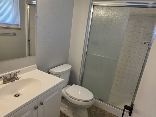 Building Photo - 1533 S Jamaica St