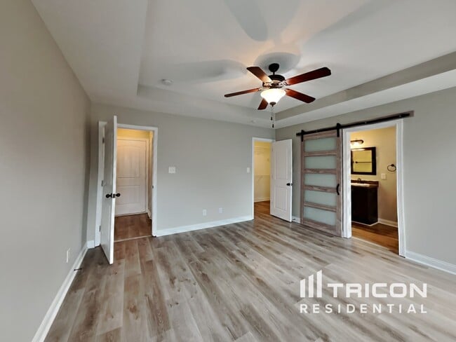 Building Photo - 2448 Andersonville Dr