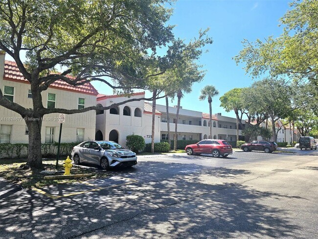 Building Photo - 7355 Woodmont Terrace
