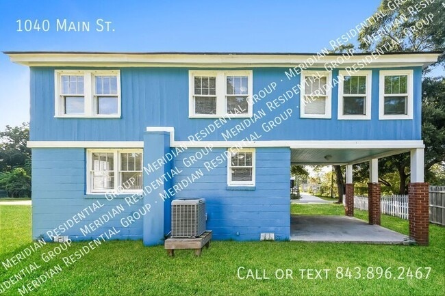 Building Photo - 1040 Main St