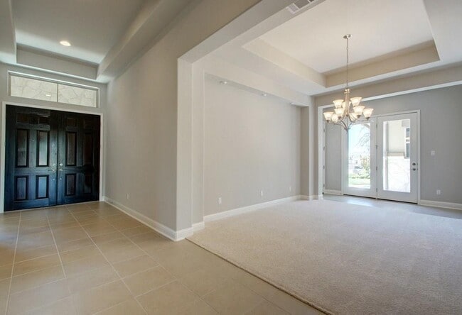 Building Photo - 200 Southern Carina Dr