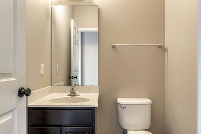 Building Photo - 6016 Blake Thomas Dr