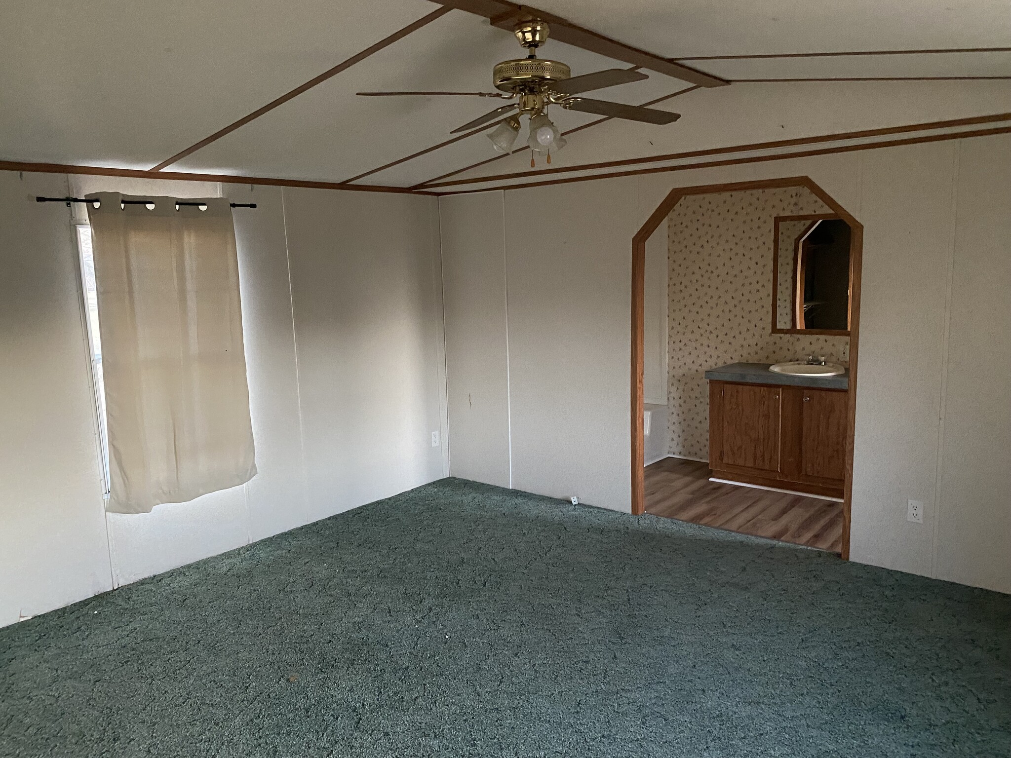 Master bedroom - 1359 Hyder Loop