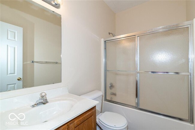Building Photo - 10272 Lakeland Dr