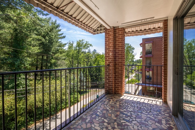 Building Photo - Grove Park Apartments