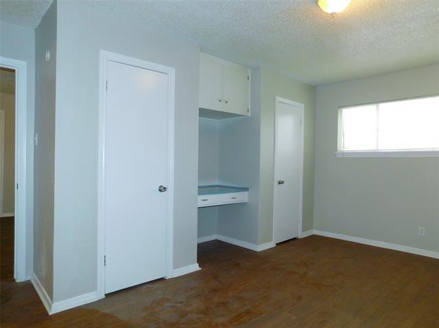 Building Photo - 401 Betchan Dr