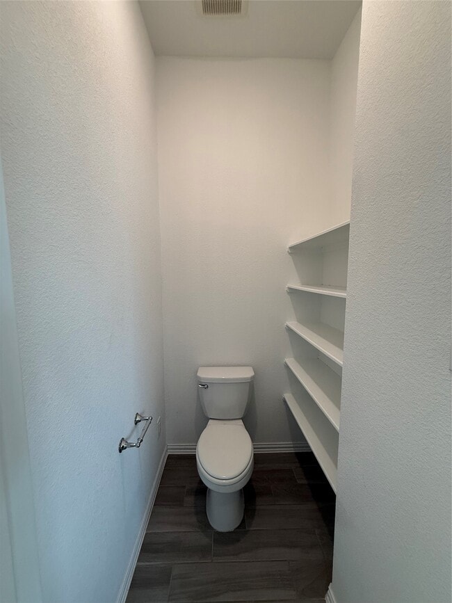 Building Photo - 1562 Ancient Oak Ln