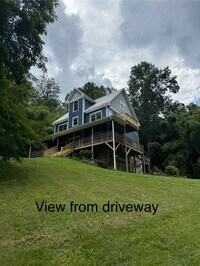 Building Photo - 22 Pear Tree Ln