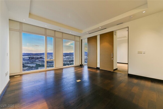 Building Photo - 3750 S Las Vegas Blvd