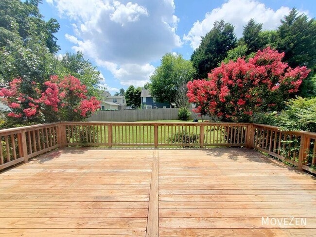 Building Photo - 5307 Pondfield Dr
