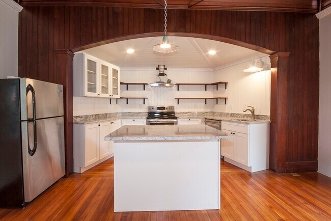 Building Photo - 49 A Soule Ave
