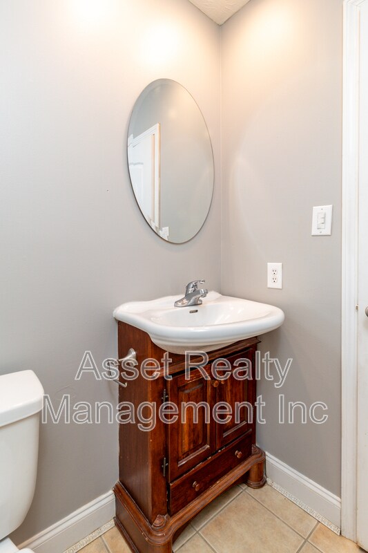 Building Photo - 7005 Buddy J Ln