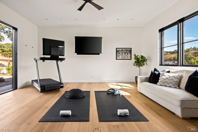 Building Photo - 987 Mark West Springs Rd