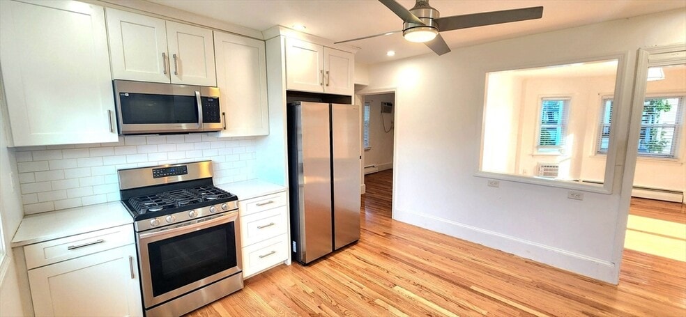 Primary Photo - 60 Farrington St