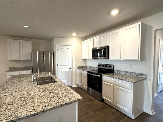 Building Photo - 1046 Limpkin St