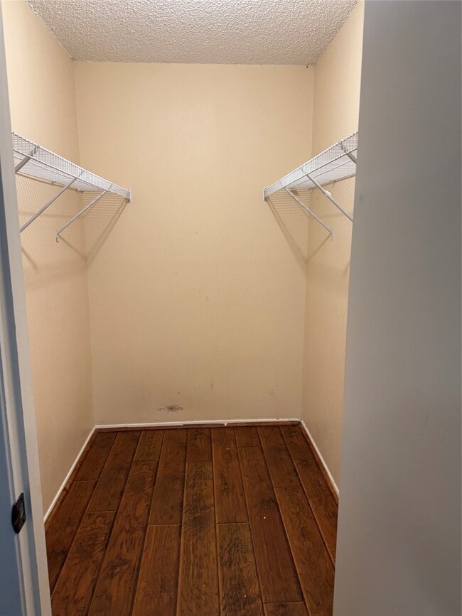 Building Photo - 4027 Summit Valley Dr