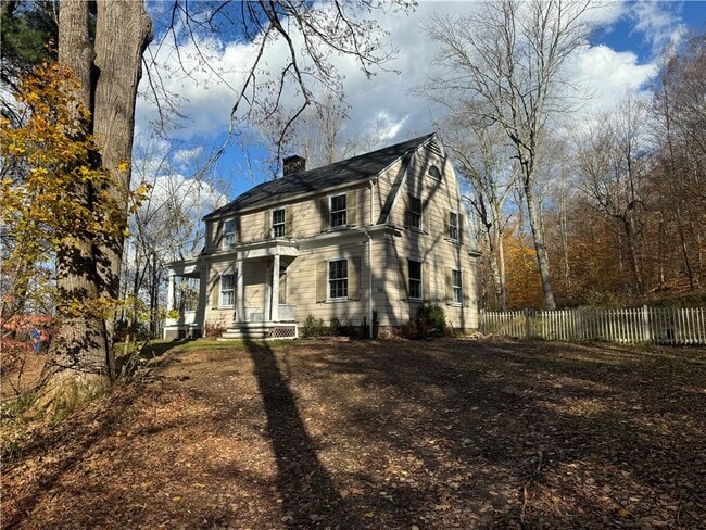 Primary Photo - 221 Centennial Farm Ln