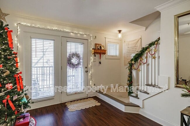 Building Photo - 1035 Barnett Shoals Rd