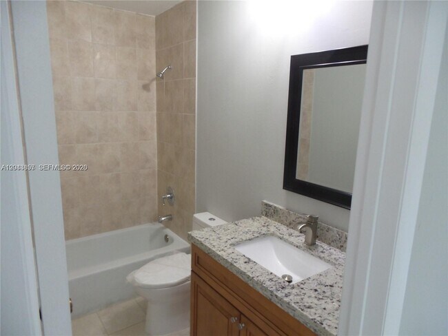 Building Photo - 10794 N Kendall Dr