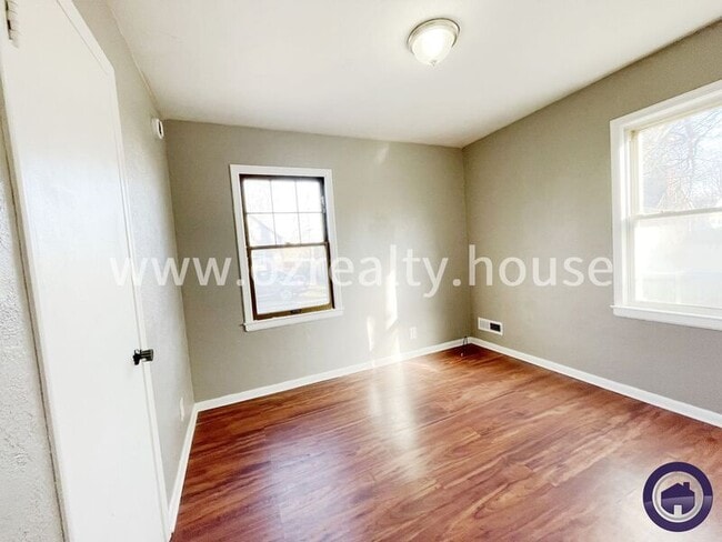 Building Photo - 811 Annabelle Dr