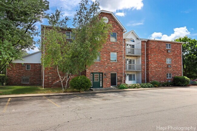 Building Photo - 4301 W Shamrock Ln