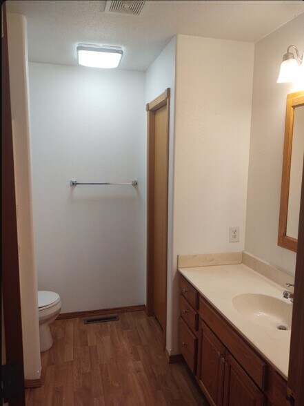 Building Photo - 3029 Stonewall Dr