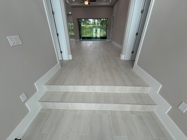 Building Photo - 547 Sanctuary Golf Pl