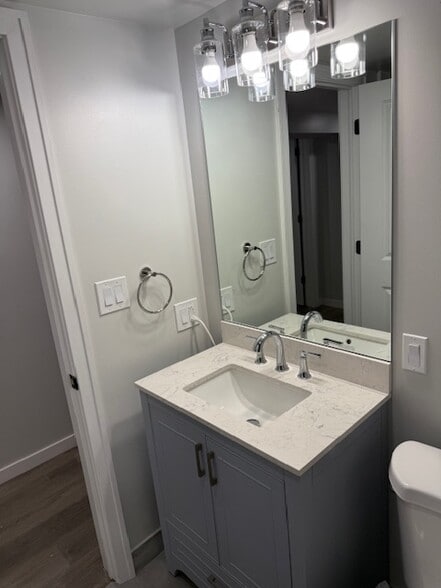 Building Photo - 2750 W Wilcox St