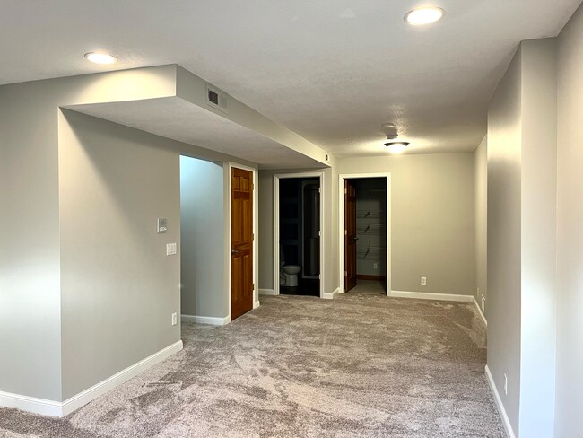 Building Photo - 17093 Isleton Ave