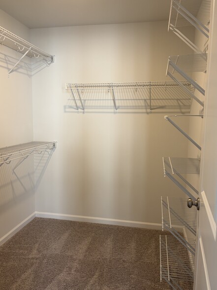 Building Photo - 206 That Way