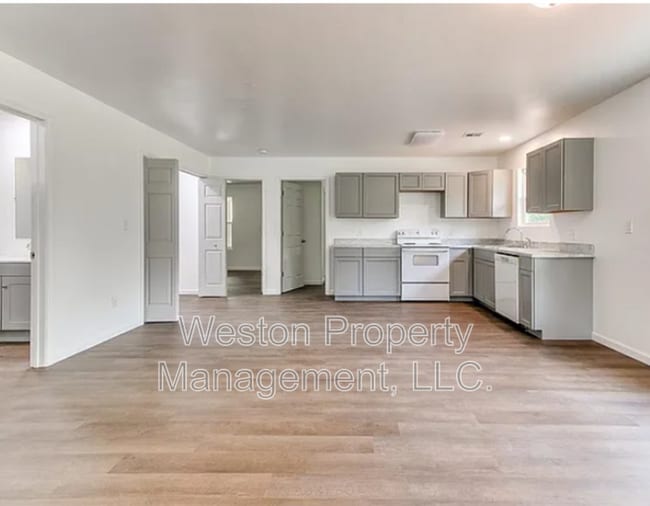 Building Photo - 1823 Rutgers Ave