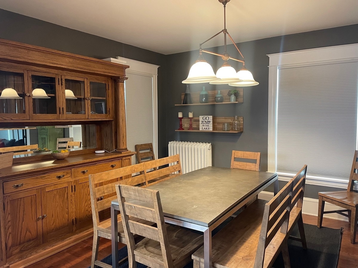 Building Photo - 4453 York Ave S