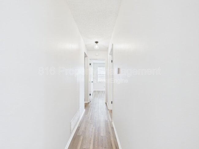 Building Photo - 3104 Orville Ave