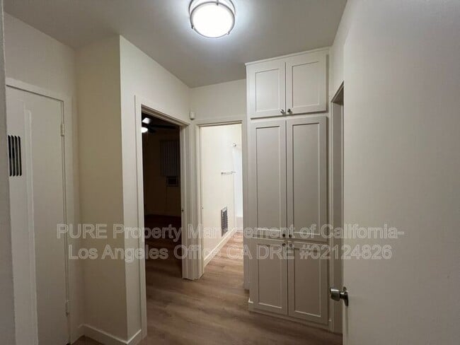 Building Photo - 4427 Murietta Ave