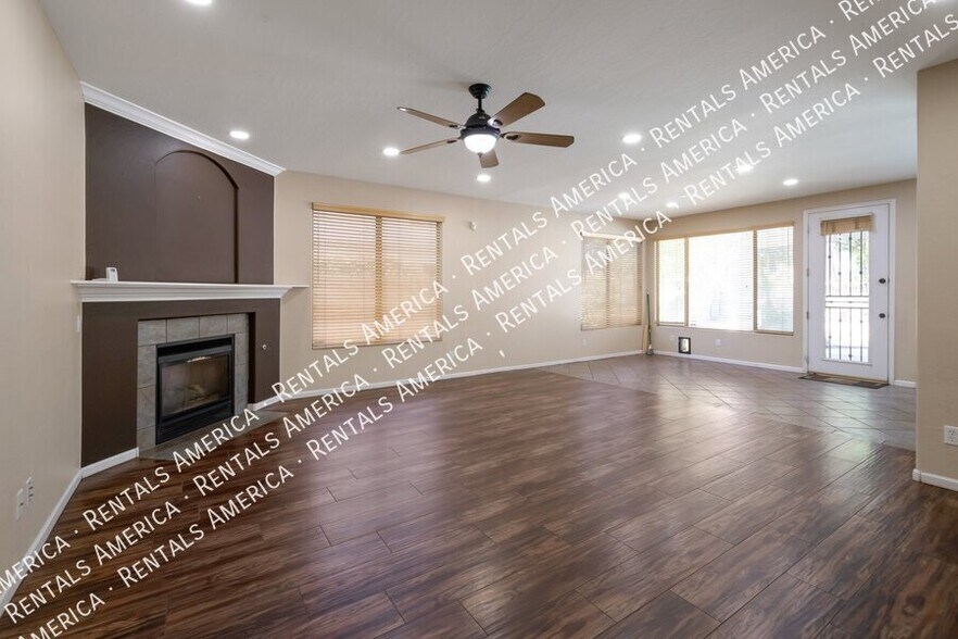 Building Photo - 2682 S Beverly Pl