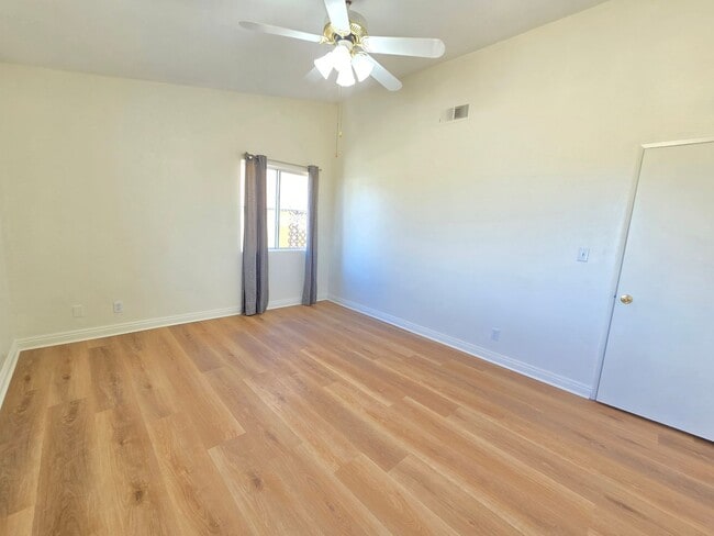 Building Photo - 4 bedroom / 2 bathroom / Open Floor Plan House/ New Vinyl Flooring throughout the house